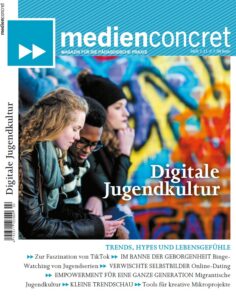 Cover der Medienconcret 2021, auf dem jugendliche mit Smartphones vor einer Graffiti-Wand abgebildet sind.